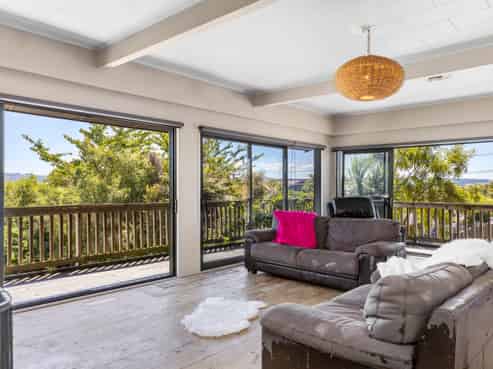 69 Taharepa Road, Hilltop