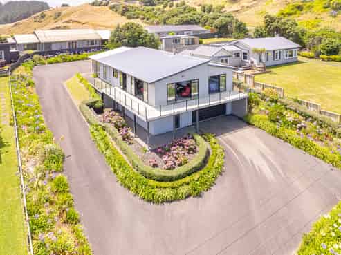 21 Sunset Parade, Kai Iwi