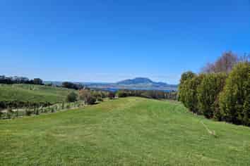 8 Lens Way, Acacia Bay