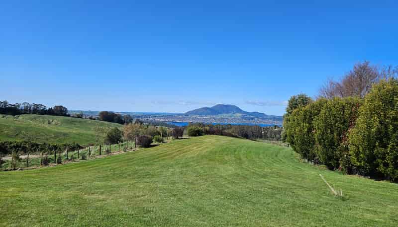 8 Lens Way, Acacia Bay