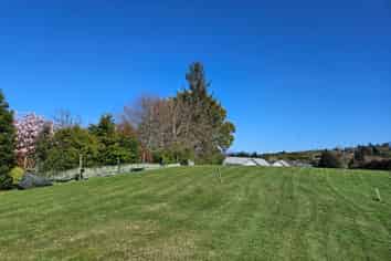 8 Lens Way, Acacia Bay