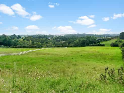 315 Okura River Road, Okura