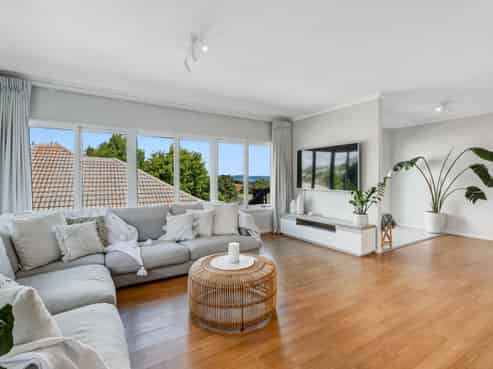 1287 Whangaparaoa Road, Army Bay