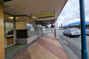 Super Location Retail Shop