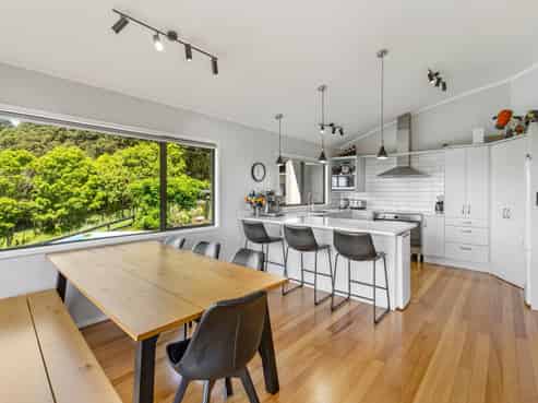 17 Bob Williamson Lane, Maunu