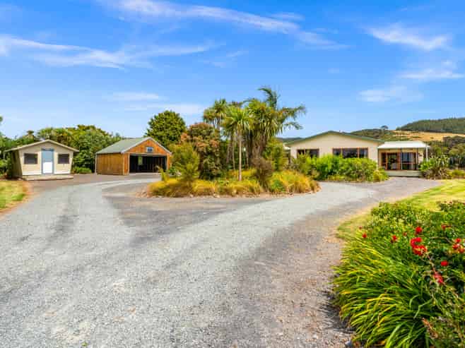 357 Brown Road, Hakaru