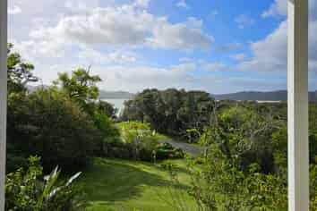 33 Clendon Esplanade, Rawene