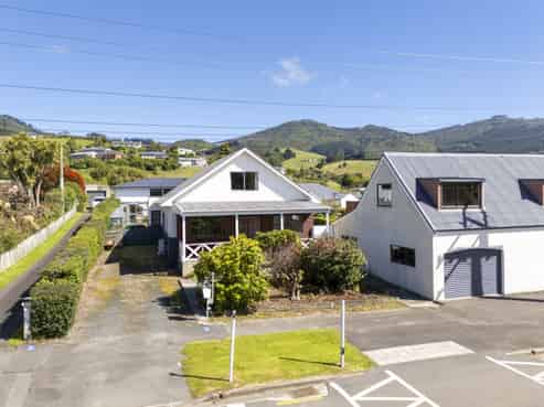 102 Stevenson Avenue, Sawyers Bay