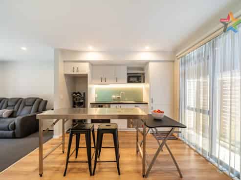 4/185 High Street, Central Hutt