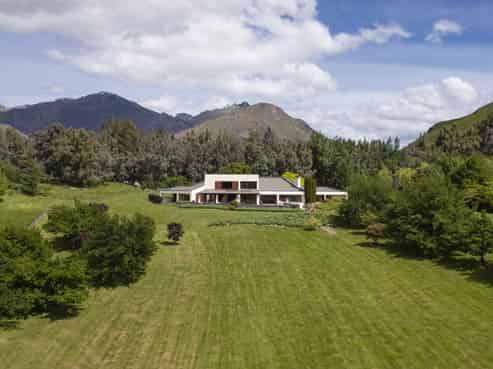 144 Slopehill Road, Dalefield