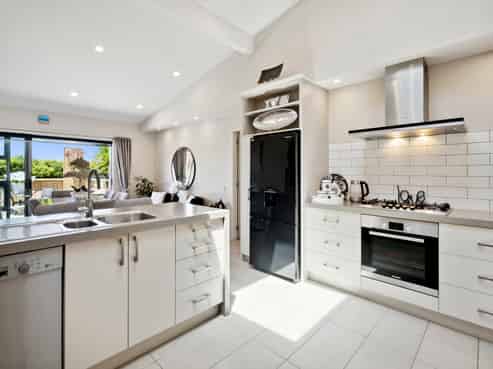 44 Mo Street, Camborne