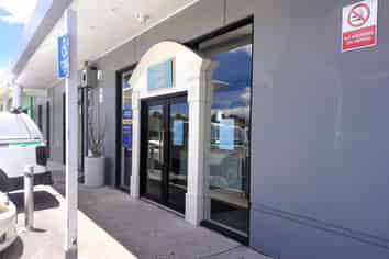 High Profile Meadowlands Mall Retail | 99m2