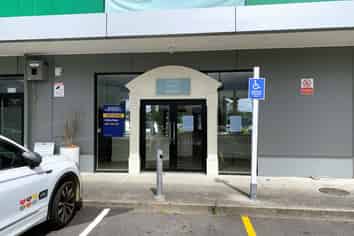 High Profile Meadowlands Mall Retail | 99m2