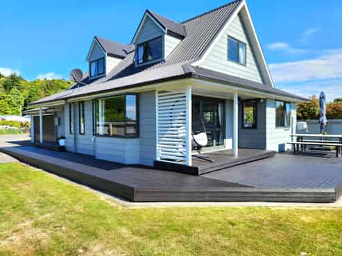 24 Ogilvie Road, Gladstone