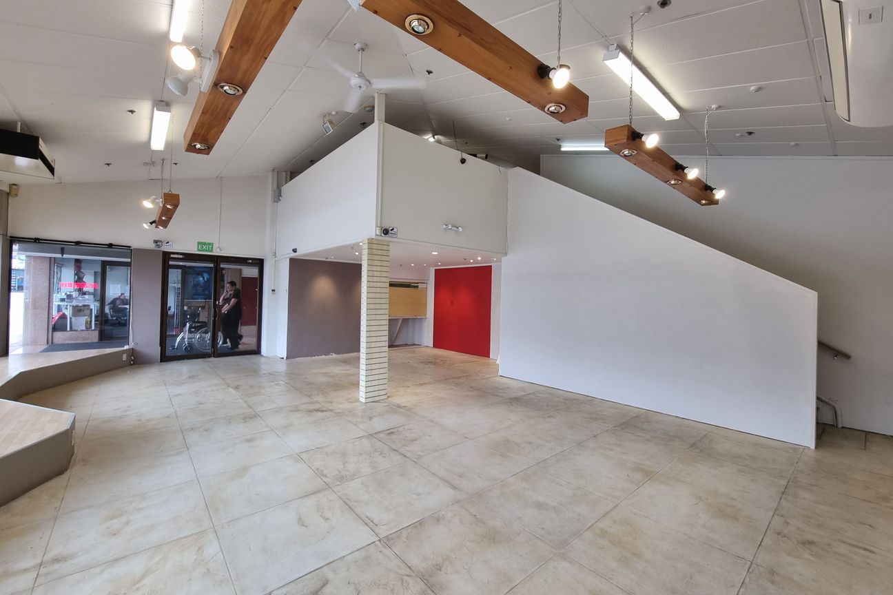 Bright and Busy retail Corner - Ansicht 5