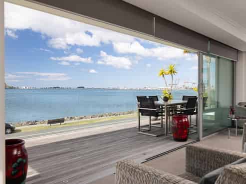 3/104 Harbour Drive, Otumoetai