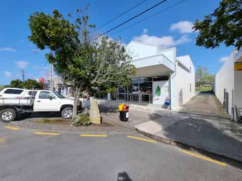 Central Waipu Office with Storage