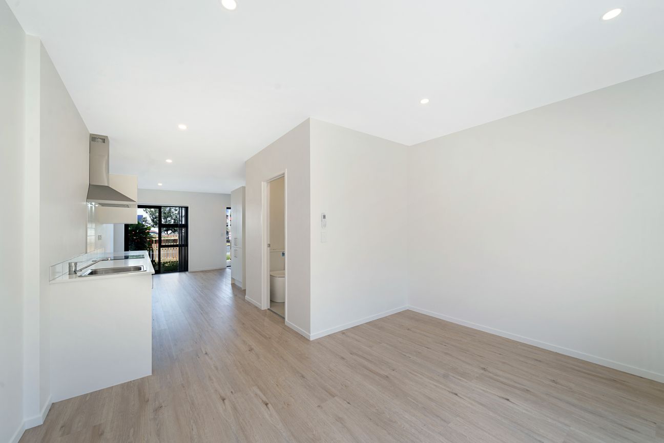 Easy Townhouse Living, Surplus to Vendor's Needs. - Fler