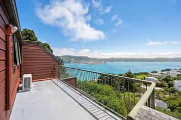 14 Palliser Road, Roseneath