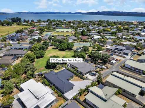 370 One Tree Point Road, One Tree Point