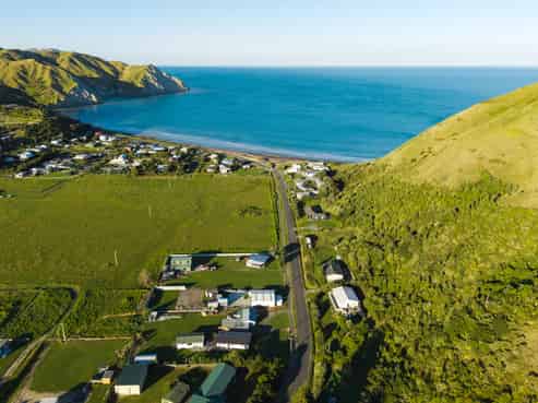 170 Newcastle Street, Mahia