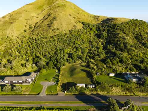 170 Newcastle Street, Mahia