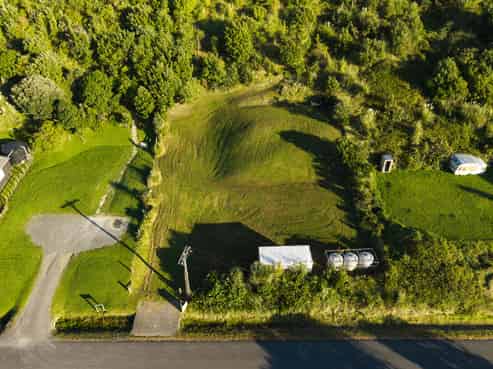 170 Newcastle Street, Mahia