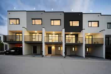 10 Kanapa Road, Albany