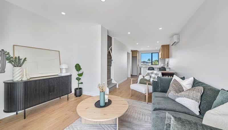 8 Kanapa Road, Albany