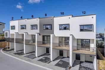 8 Kanapa Road, Albany