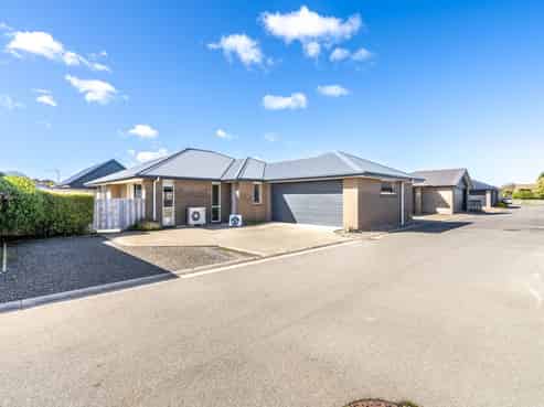 32B Lowe Street, Avenal