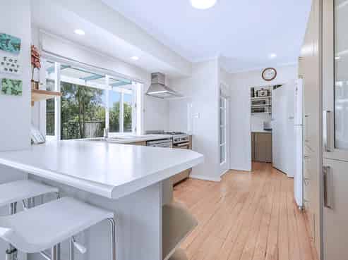 48 Pulham Crescent, Queenwood