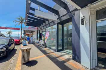 St Heliers retail with brand new frontage