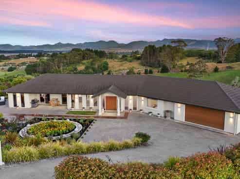 99 Redvale Road, Redwood Valley