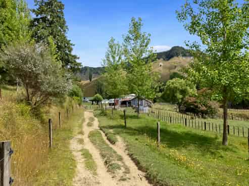 7110 Ohura Road, Stratford