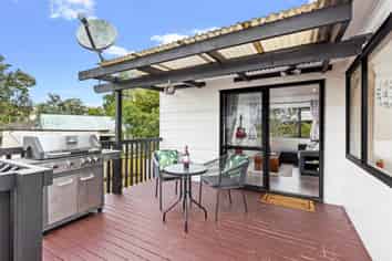 19 LOUGHANURE PLACE, Massey