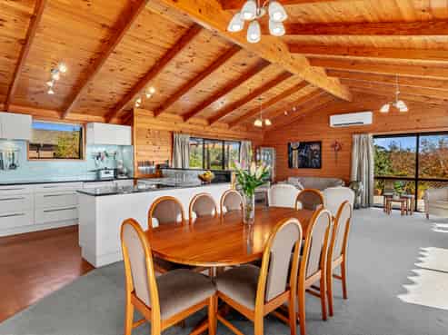 76 Brick Bay Drive, Sandspit