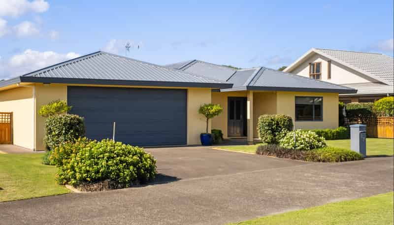 57 Potae Avenue, Lytton West