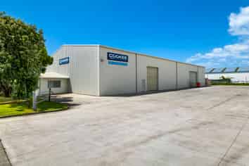 Quality industrial facility with vacant possession