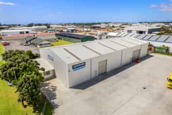 Quality industrial facility with vacant possession