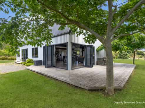 10 Strong Road, Te Pahu