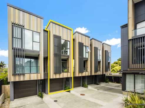 18/54 Taharoto Road, Takapuna