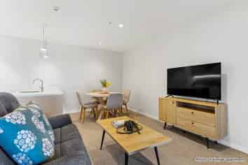 210/4 Bute Road, Browns Bay