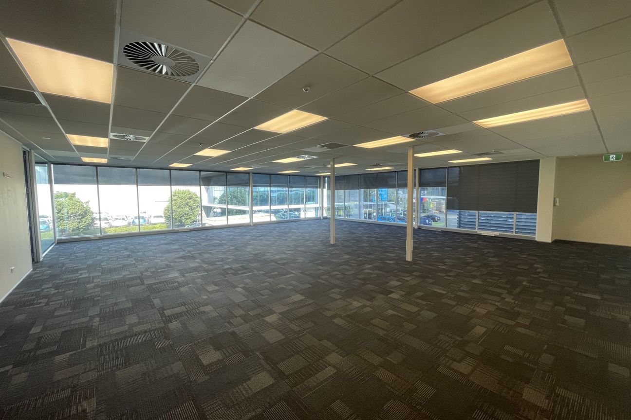 383.8sqm office space at 4 Pavilion Drive – pohled 3