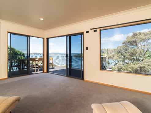 4C Cambrae Road, Raglan