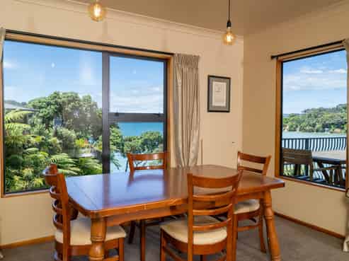 4C Cambrae Road, Raglan