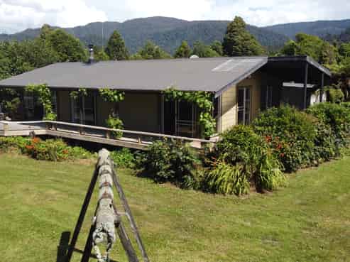 63 Stewart Street, Ross