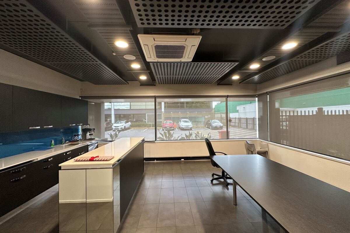 Bite Sized Ground Floor Office - Veduta 2