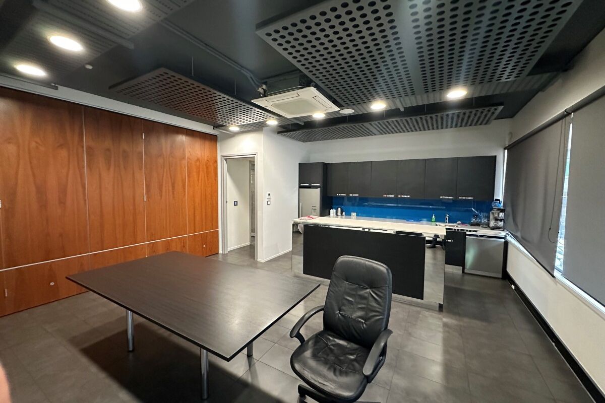 Bite Sized Ground Floor Office - Aktar