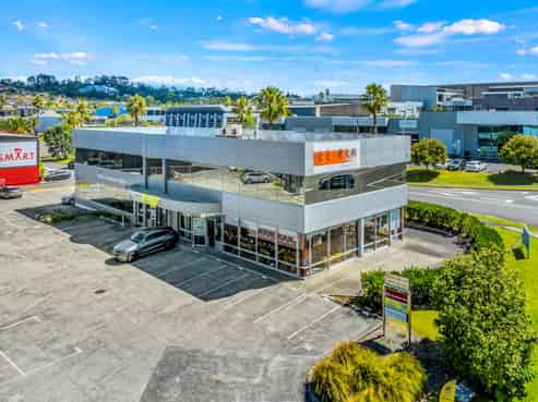 PRIME INVESTMENT – HIGH EXPOSURE, SECURE TENANT
